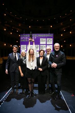 Daniel Doujenis, Andrea Vilter, Anja M. Wohlfahrt, Elgrid Messner, Peter Grabensberger, Kulturstadtrat Günter Riegler