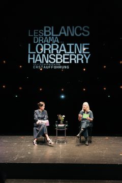 Chefdramaturgin Anna-Sophia Güther und Intendantin Andrea Vilter