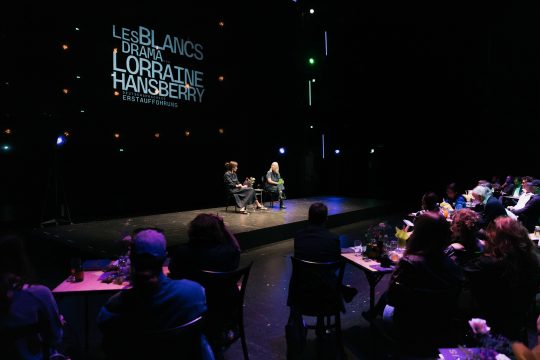 Chefdramaturgin Anna-Sophia Güther und Intendantin Andrea Vilter