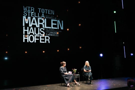 Chefdramaturgin Anna-Sophia Güther und Intendantin Andrea Vilter