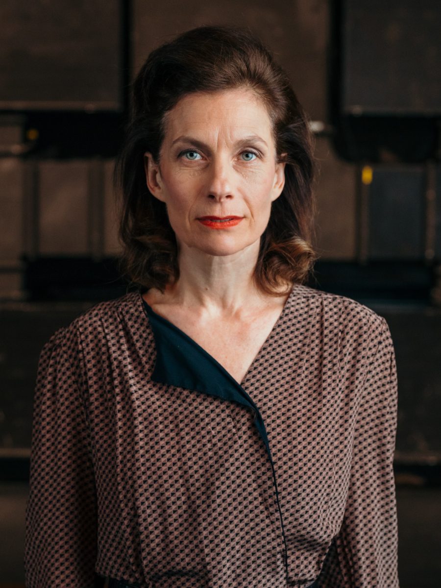 Porträt Ensemblemitglied Karola Niederhuber