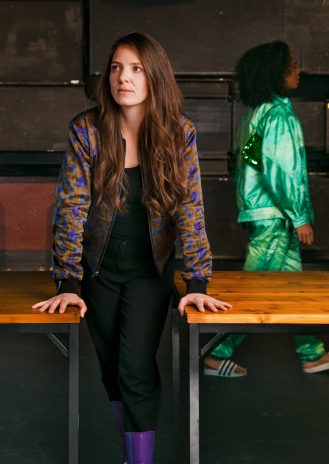 Foto Ensemblemitglied Anna Rausch sitzend