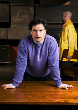 Foto Ensemblemitglied Oliver Chomik stehend