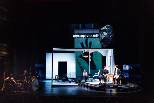 Foto mit Rudi Widerhofer, Marielle Layher, Dominik Puhl mit Musikern