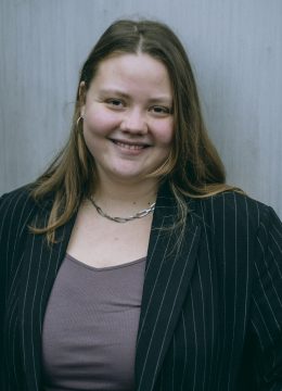 Foto mit Porträt von Jana Saretzki