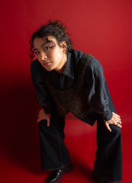 Foto mit Porträt von Miriam Bahri